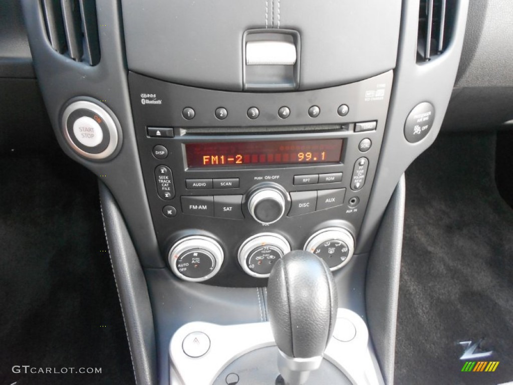 2010 Nissan 370Z Sport Touring Coupe Controls Photo #70337322