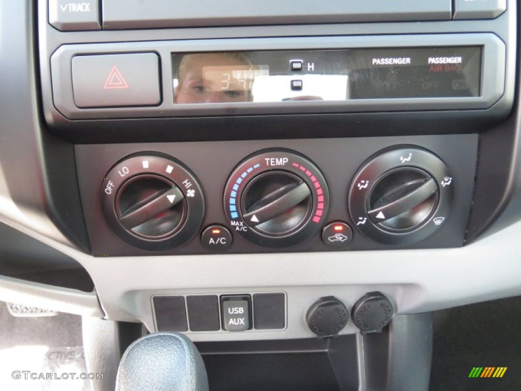 2013 Toyota Tacoma Regular Cab Controls Photo #70342269