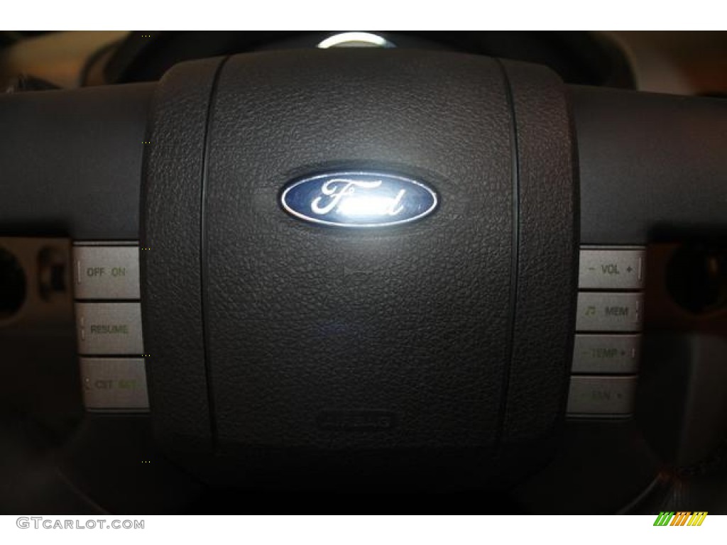 2004 F150 Lariat SuperCab 4x4 - Oxford White / Black photo #20