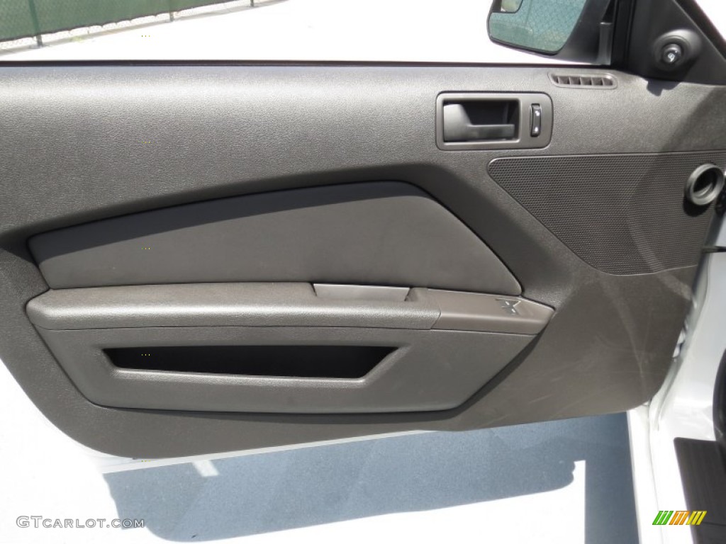 2013 Ford Mustang V6 Coupe Charcoal Black Door Panel Photo #70344624