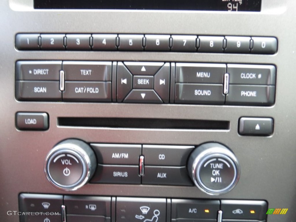 2013 Ford Mustang V6 Coupe Controls Photo #70344657
