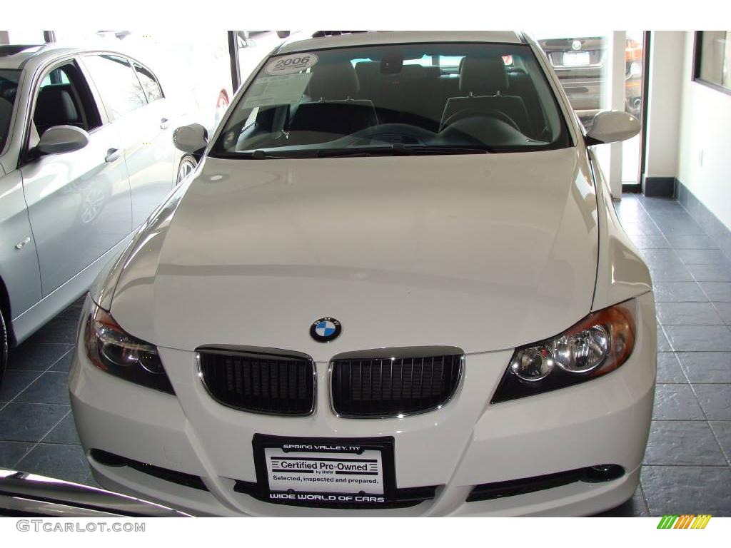 2006 3 Series 325i Sedan - Alpine White / Black photo #2
