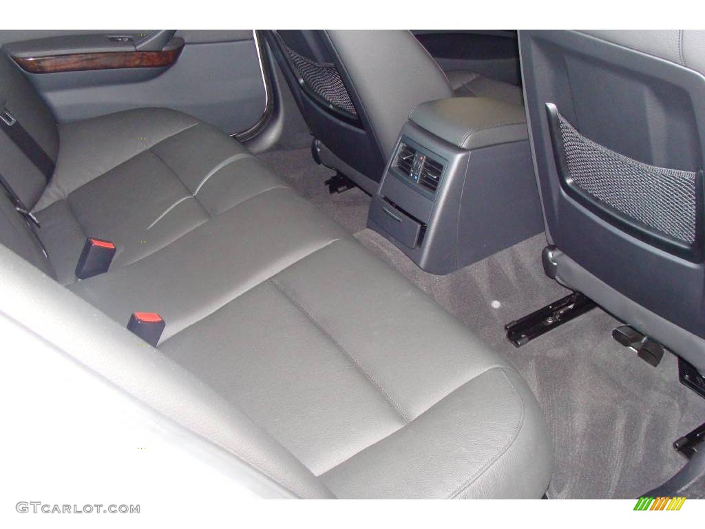 2006 3 Series 325i Sedan - Alpine White / Black photo #10