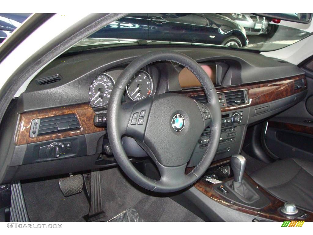 2006 3 Series 325i Sedan - Alpine White / Black photo #12