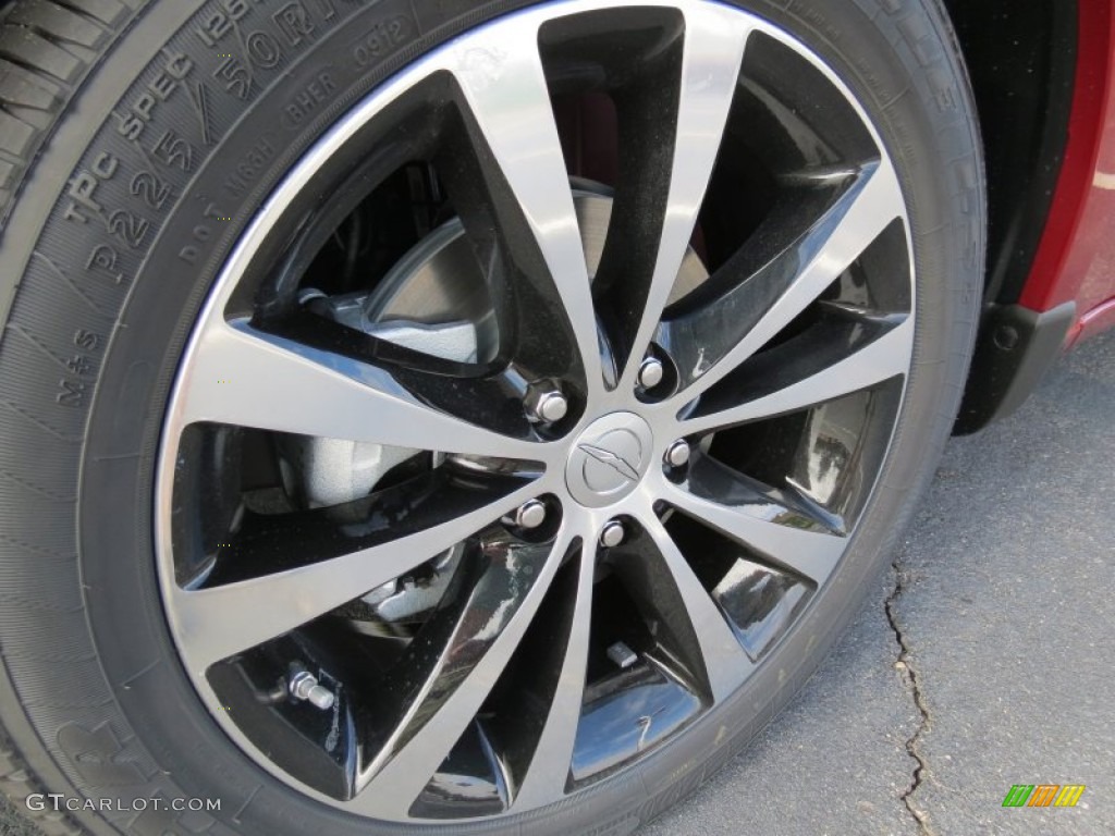 2013 Chrysler 200 S Sedan Wheel Photo #70353772