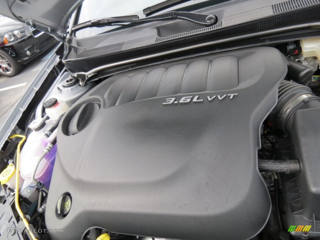 2013 Chrysler 200 Limited Sedan 3.6 Liter DOHC 24-Valve VVT Pentastar V6 Engine Photo #70353918