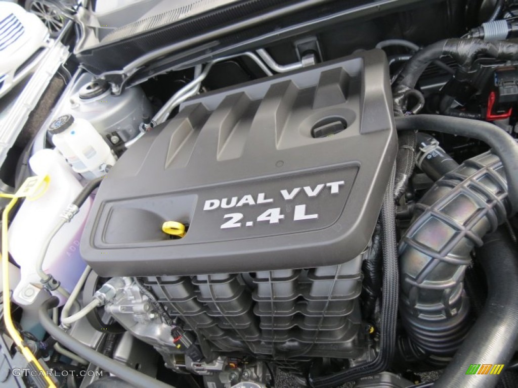 2013 Chrysler 200 Touring Sedan 2.4 Liter DOHC 16-Valve Dual VVT 4 Cylinder Engine Photo #70354131