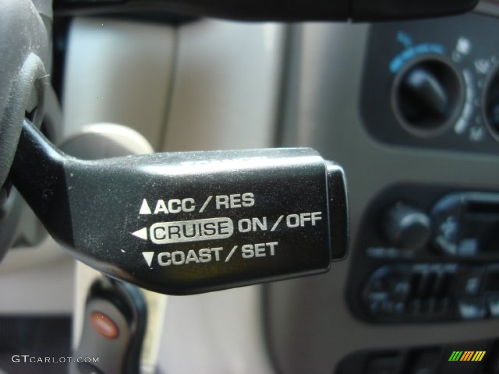 2001 Chrysler PT Cruiser Limited Controls Photo #70357212