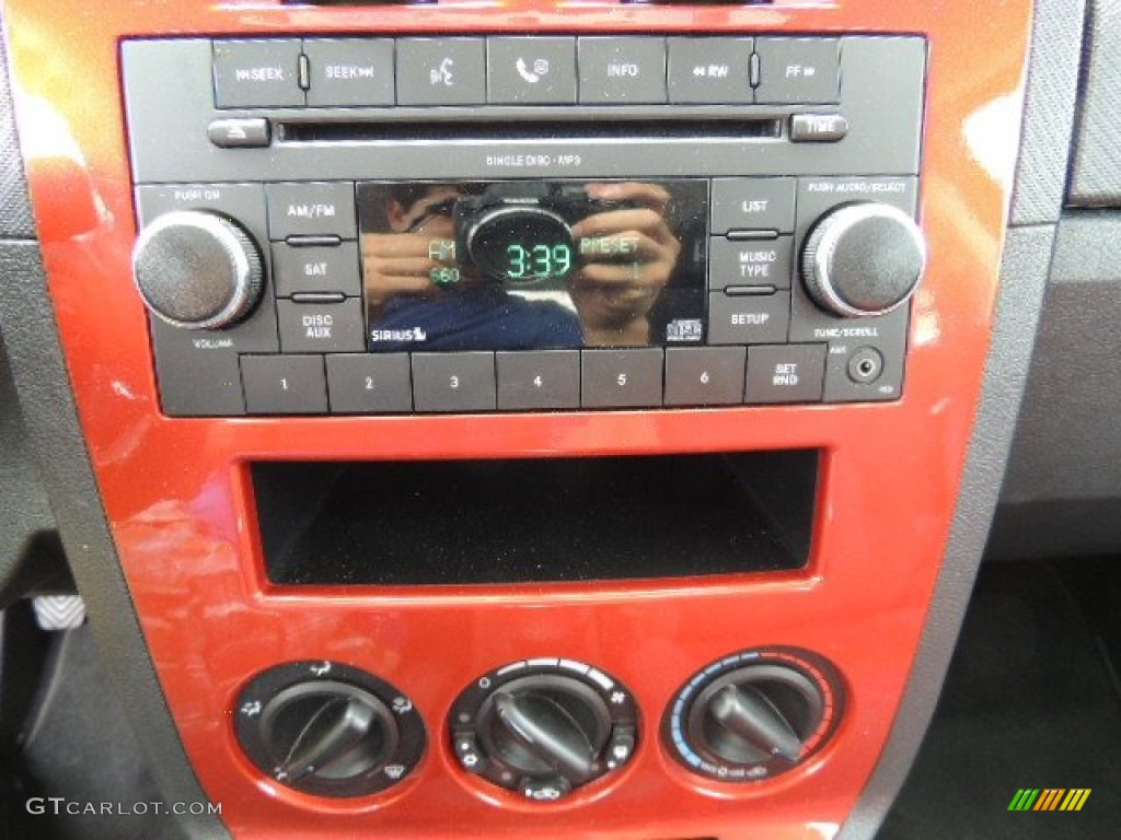 2009 Dodge Caliber SXT Audio System Photo #70361487