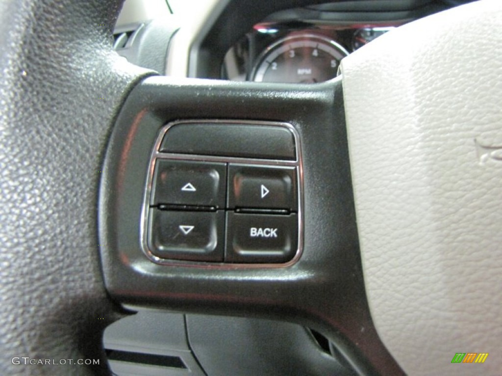 2012 Ram 1500 SLT Quad Cab 4x4 - Black / Dark Slate Gray/Medium Graystone photo #17