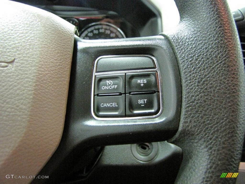 2012 Ram 1500 SLT Quad Cab 4x4 - Black / Dark Slate Gray/Medium Graystone photo #18