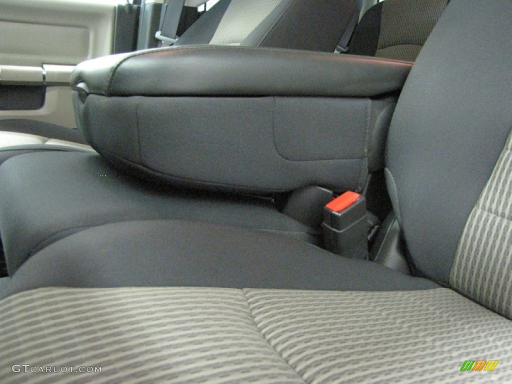 2012 Ram 1500 SLT Quad Cab 4x4 - Black / Dark Slate Gray/Medium Graystone photo #24