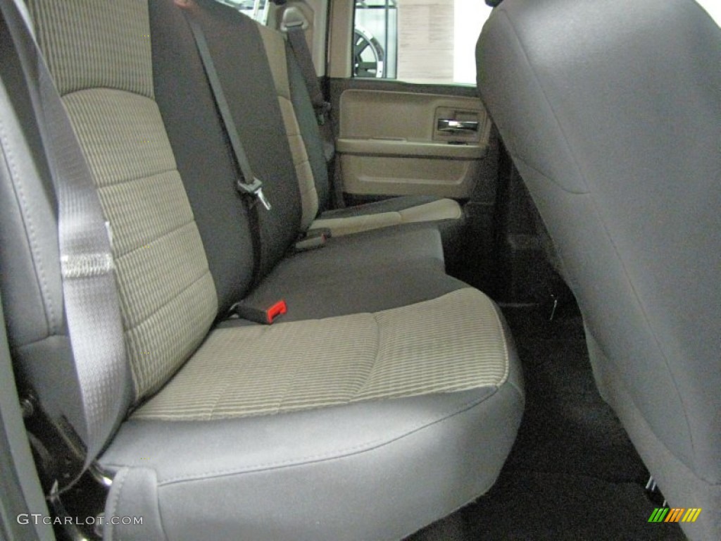 2011 Ram 1500 SLT Quad Cab 4x4 - Bright Silver Metallic / Dark Slate Gray/Medium Graystone photo #8