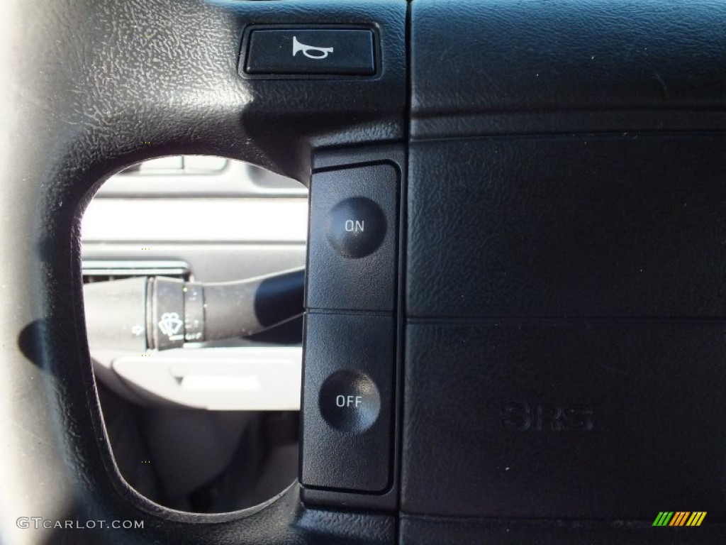 1995 Ford F150 XL Regular Cab 4x4 Controls Photo #70363809