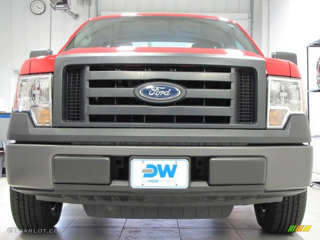 2010 F150 XL Regular Cab - Red Candy Metallic / Medium Stone photo #3