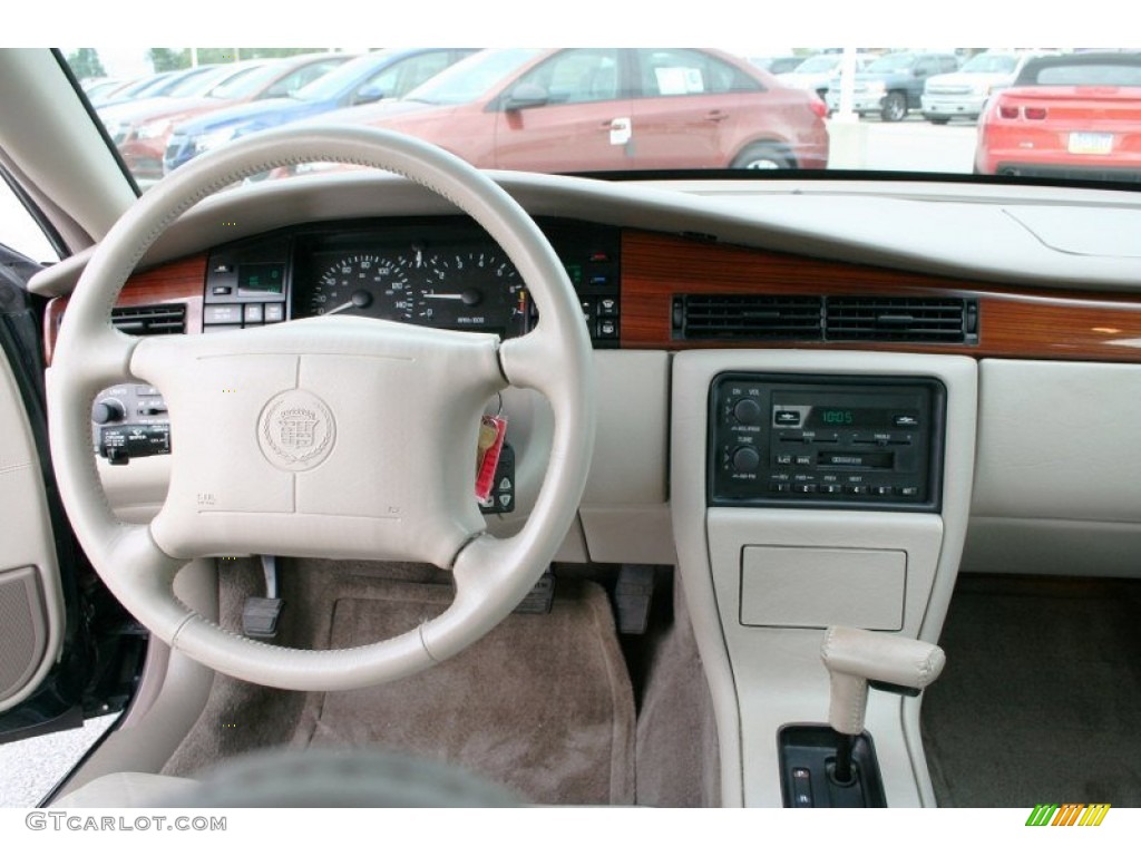 1995 Cadillac Eldorado Standard Eldorado Model Shale Dashboard Photo #70368750