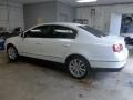 Candy White - Passat Komfort Sedan Photo No. 6