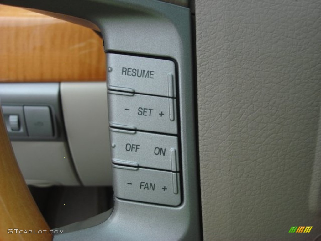 2006 Lincoln Zephyr Standard Zephyr Model Controls Photo #70373238