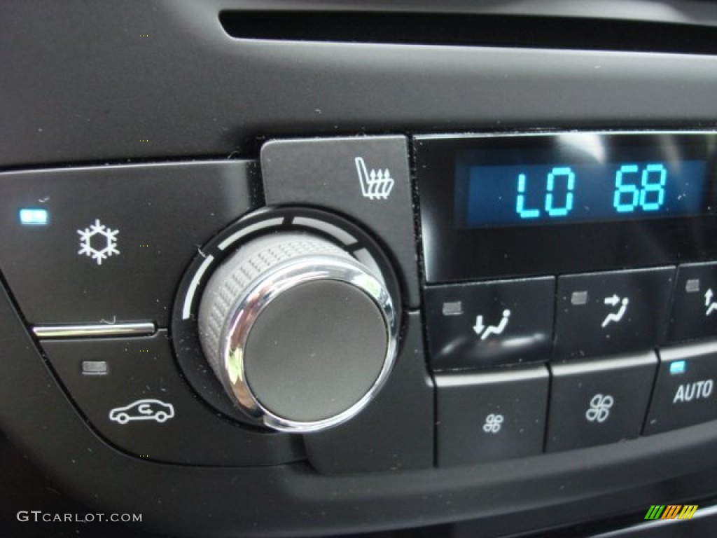 2011 Buick Regal CXL Controls Photo #70373862