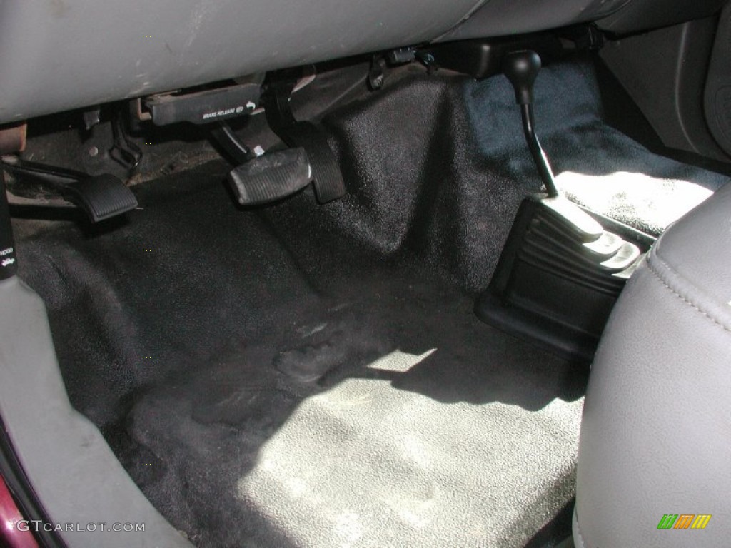 2007 Ford F350 Super Duty XL Regular Cab 4x4 Controls Photo #70375215