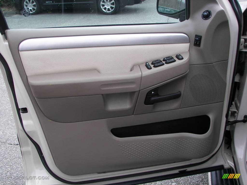 2005 Mountaineer V8 Premier AWD - Ivory Parchment Tri-Coat / Medium Dark Parchment photo #11