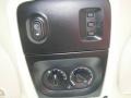 2005 Ivory Parchment Tri-Coat Mercury Mountaineer V8 Premier AWD  photo #16