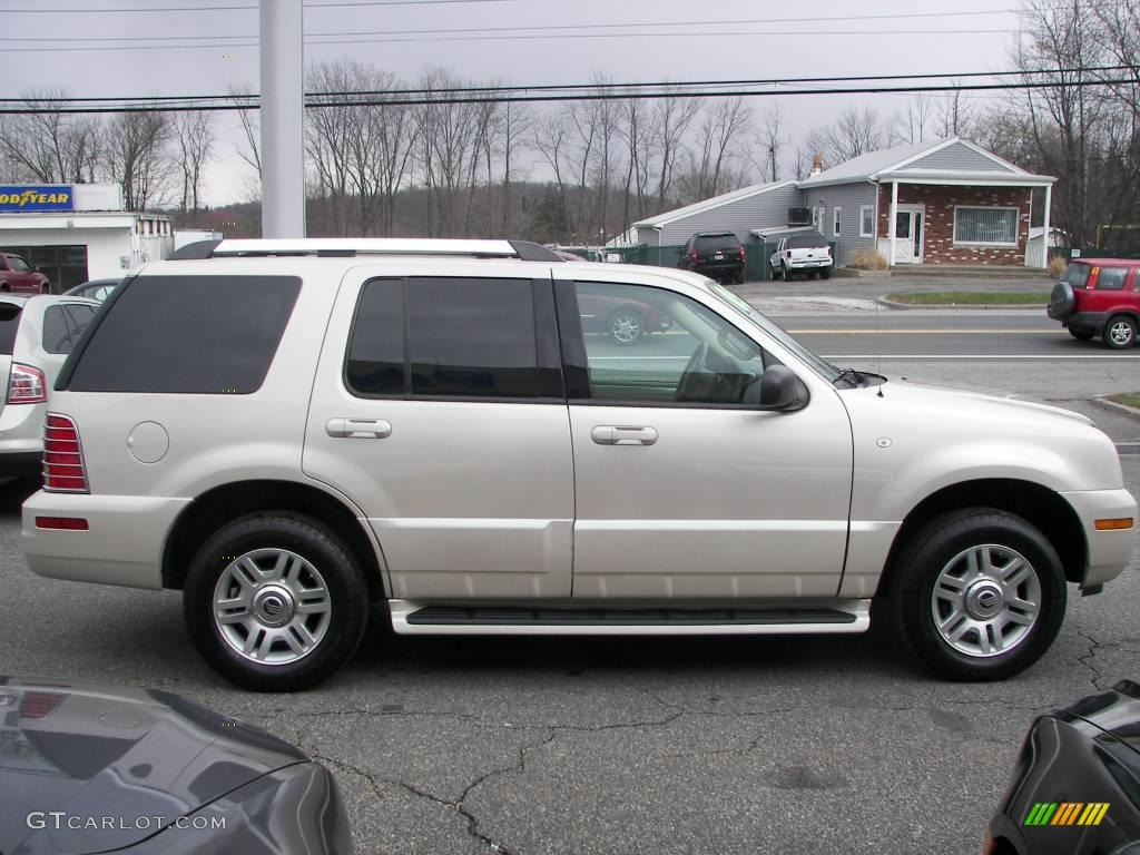 2005 Mountaineer V8 Premier AWD - Ivory Parchment Tri-Coat / Medium Dark Parchment photo #21