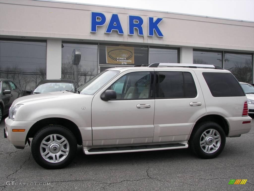2005 Mountaineer V8 Premier AWD - Ivory Parchment Tri-Coat / Medium Dark Parchment photo #26