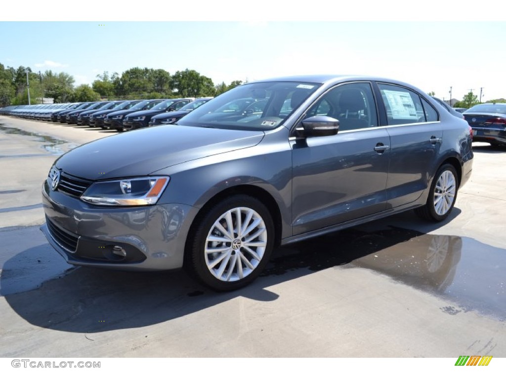 Platinum Gray Metallic Volkswagen Jetta