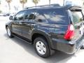 Black - 4Runner SR5 Photo No. 5