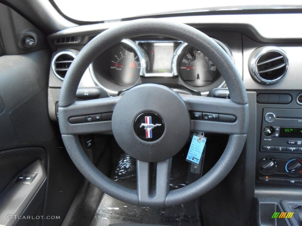 2009 Ford Mustang GT Coupe Steering Wheel Photos