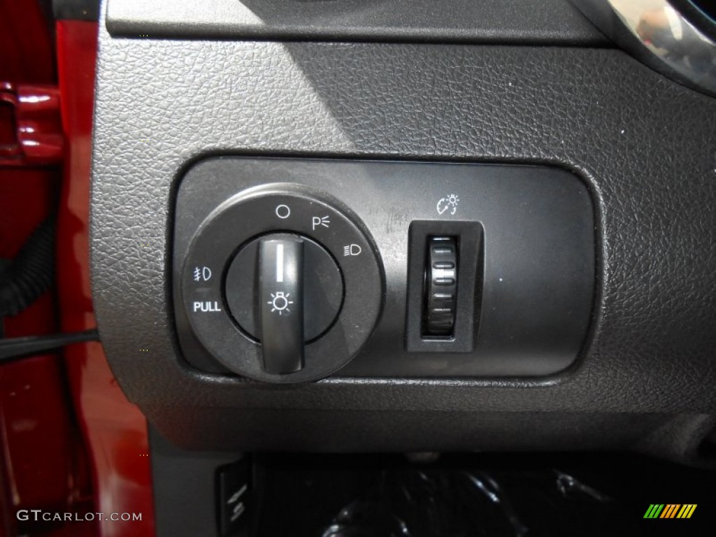 2009 Ford Mustang GT Coupe Controls Photo #70379628