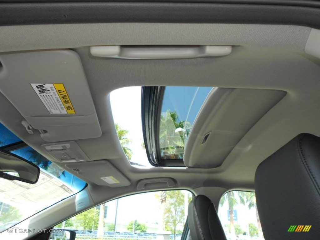 2013 Acura ILX 1.5L Hybrid Technology Sunroof Photo #70381169