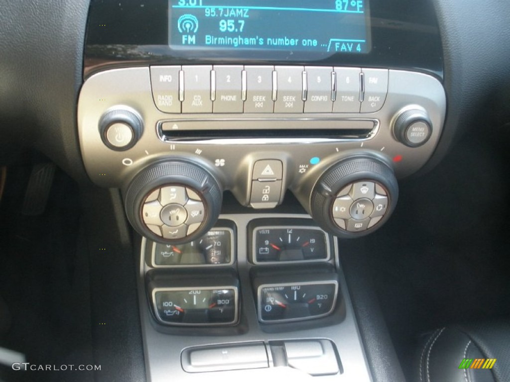 2011 Chevrolet Camaro SS Coupe Controls Photo #70382748