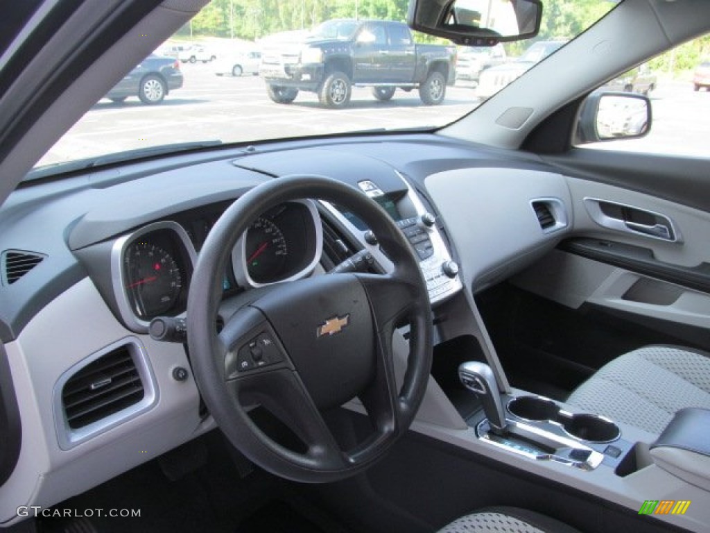 2010 Equinox LS - Cyber Gray Metallic / Jet Black/Light Titanium photo #10