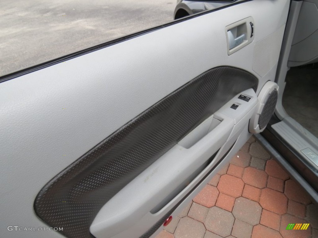 2007 Mustang V6 Premium Convertible - Alloy Metallic / Light Graphite photo #7