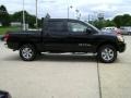 Galaxy Black - Titan SV Crew Cab 4x4 Photo No. 7