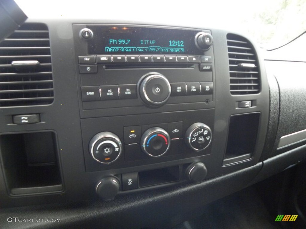 2012 Chevrolet Silverado 1500 LT Crew Cab Controls Photo #70389021