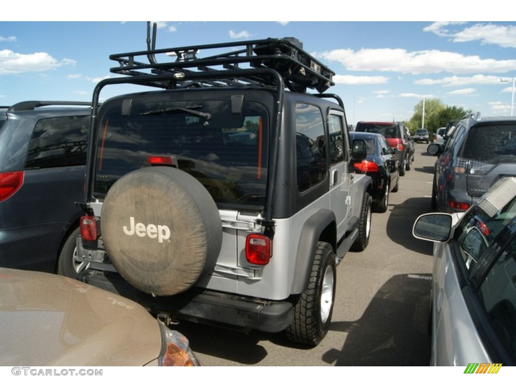 2004 Wrangler Sport 4x4 - Bright Silver Metallic / Dark Slate Gray photo #2