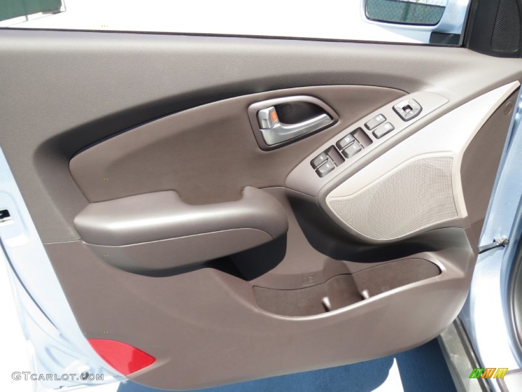 2013 Hyundai Tucson Limited Taupe Door Panel Photo #70398337