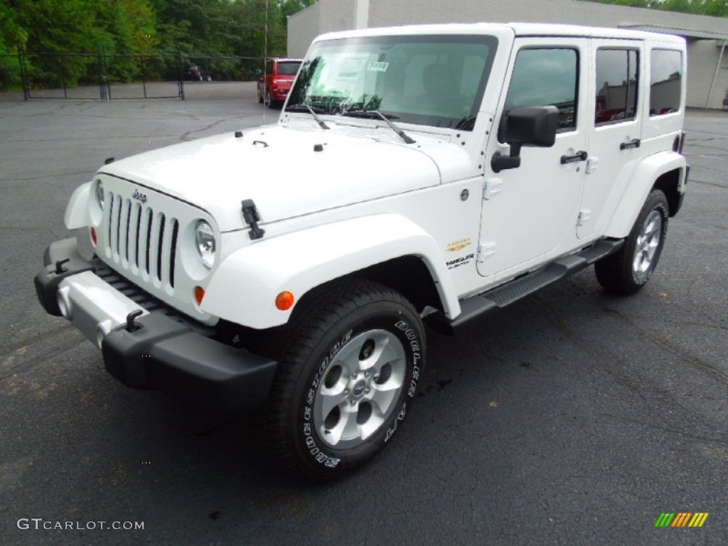 Bright White 2013 Jeep Wrangler Unlimited Sahara 4x4 Exterior Photo #70400601