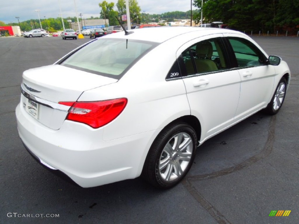 Bright White 2013 Chrysler 200 Touring Sedan Exterior Photo #70400934