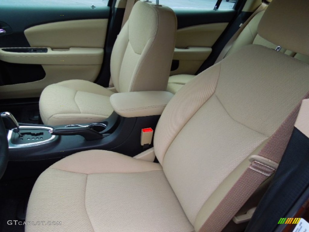 Black/Light Frost Beige Interior 2013 Chrysler 200 Touring Sedan Photo #70402386