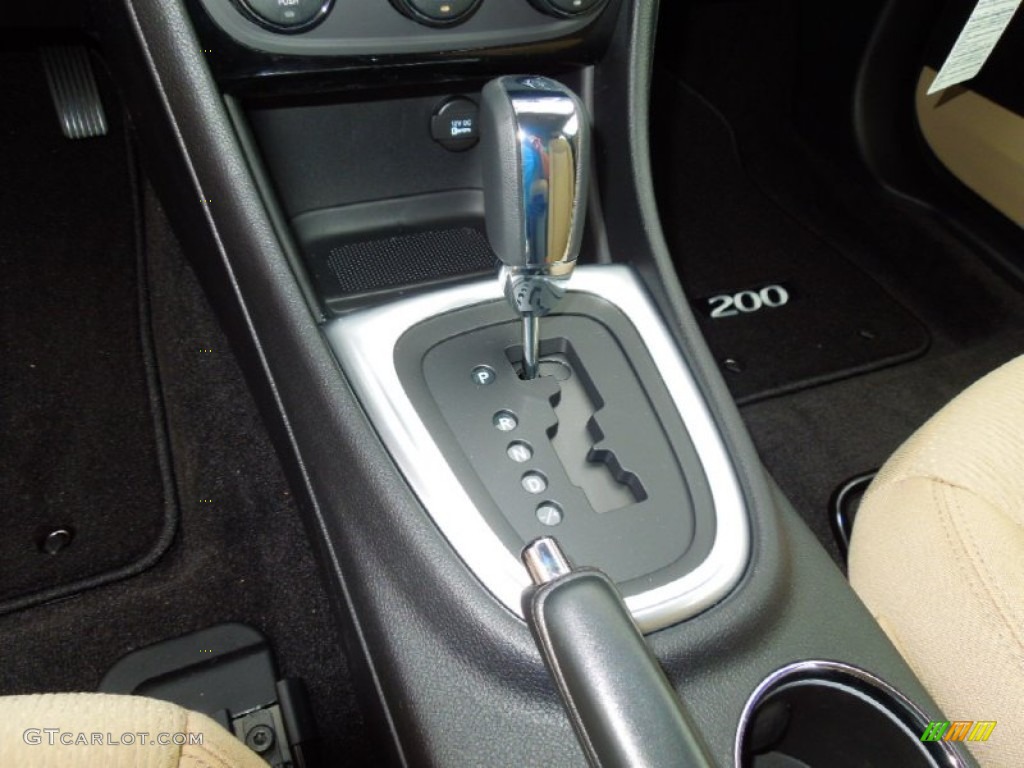 2013 Chrysler 200 Touring Sedan 6 Speed AutoStick Automatic Transmission Photo #70402398