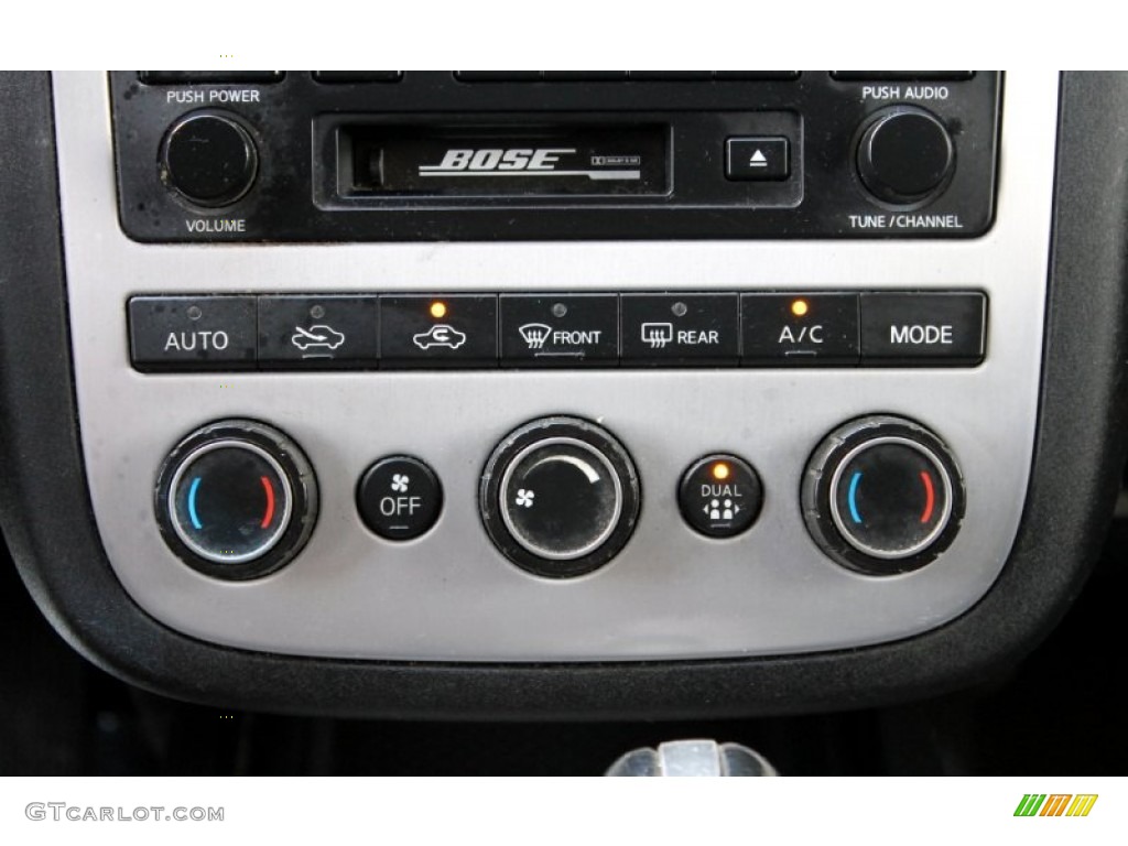 2003 Nissan Murano SL AWD Controls Photo #70402416