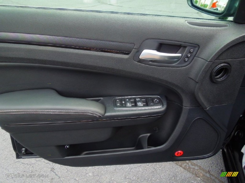 2013 Chrysler 300 S V6 Black Door Panel Photo #70402542