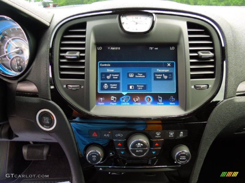 2013 Chrysler 300 S V6 Controls Photo #70402566