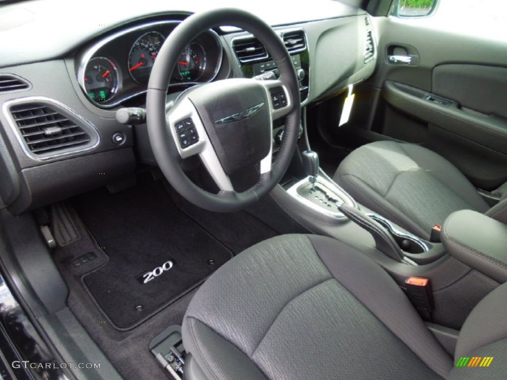 Black Interior 2013 Chrysler 200 Touring Sedan Photo #70402815
