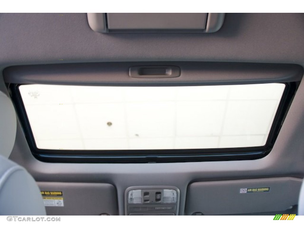 2012 Pilot Touring - White Diamond Pearl / Gray photo #16