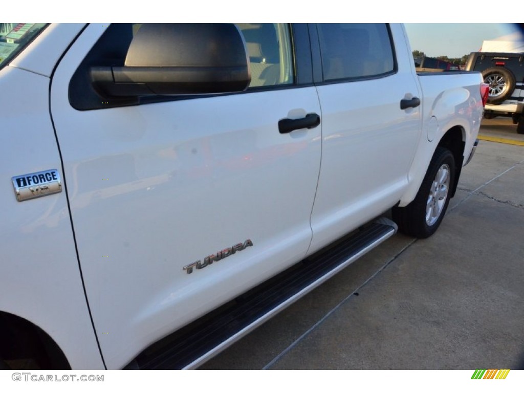 2010 Tundra CrewMax - Super White / Graphite Gray photo #13